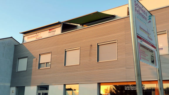 Sonnenschutz Praschl aus St. Georgen am Steinfelde - Dachterrasse mit Pergola