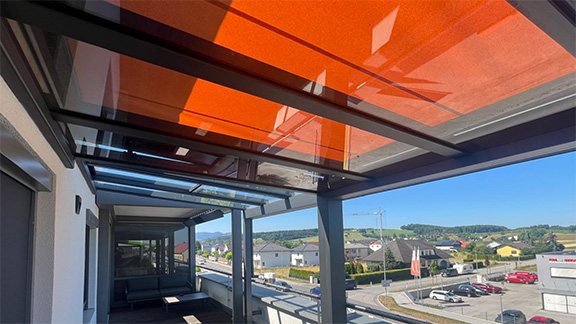 Sonnenschutz Praschl aus St. Georgen am Steinfelde - Dachterrasse mit Pergola